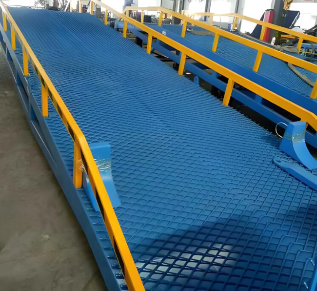 湾岭镇移动式液压登车桥